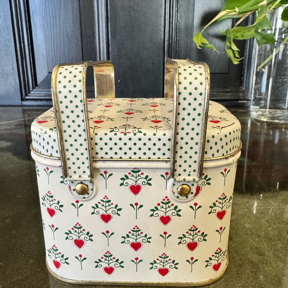 Heart Patterned Cream and Red Tin